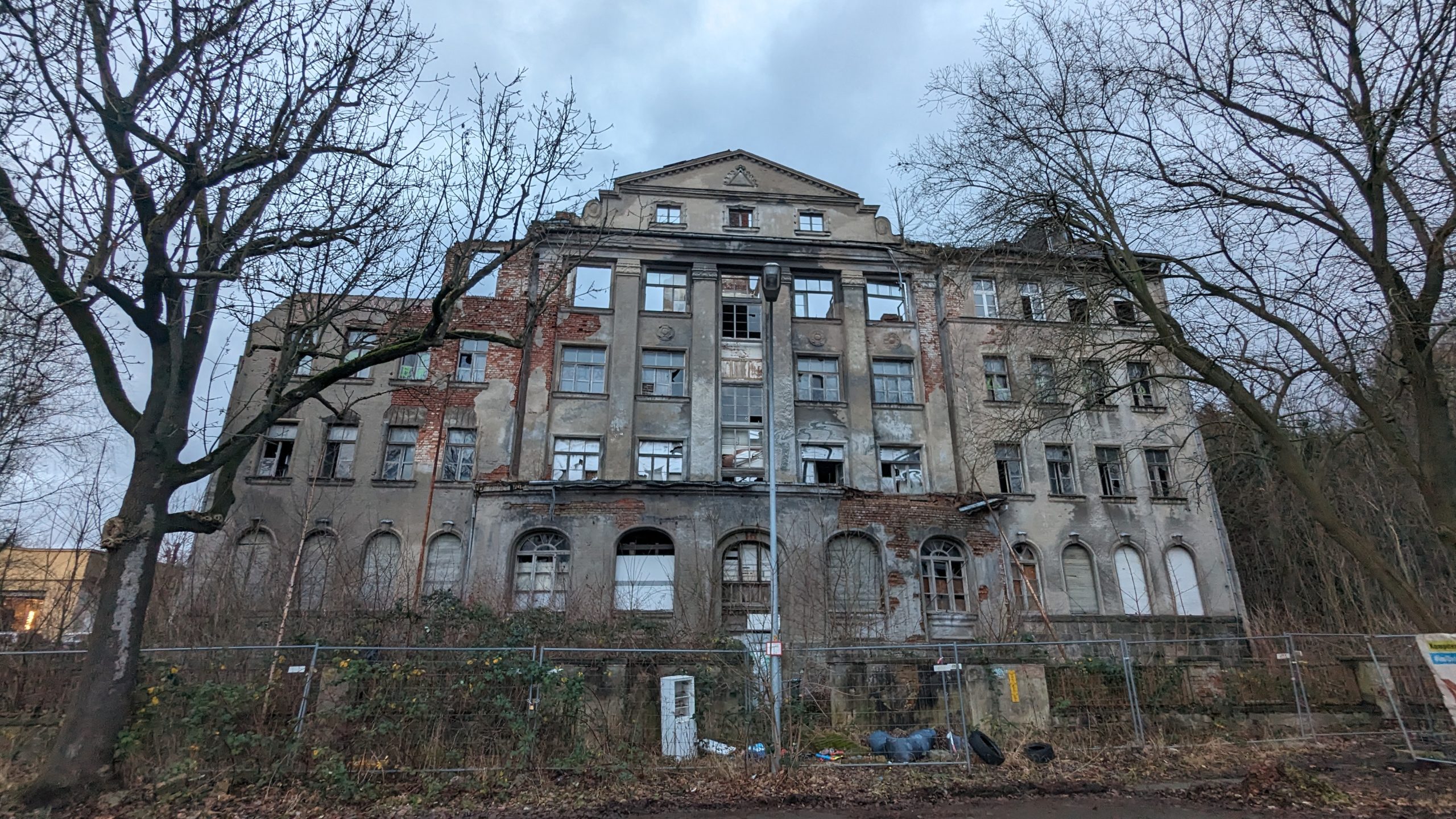 Höhere Fachschule für Wirkerei und Strickerei